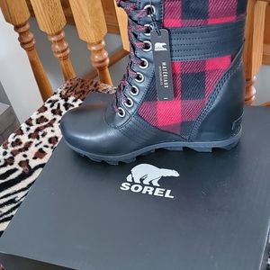 BRAND NEW Womans Sorel Lexi Boots